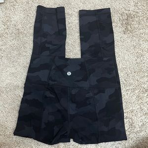 camo lulu leggings with pockets!!